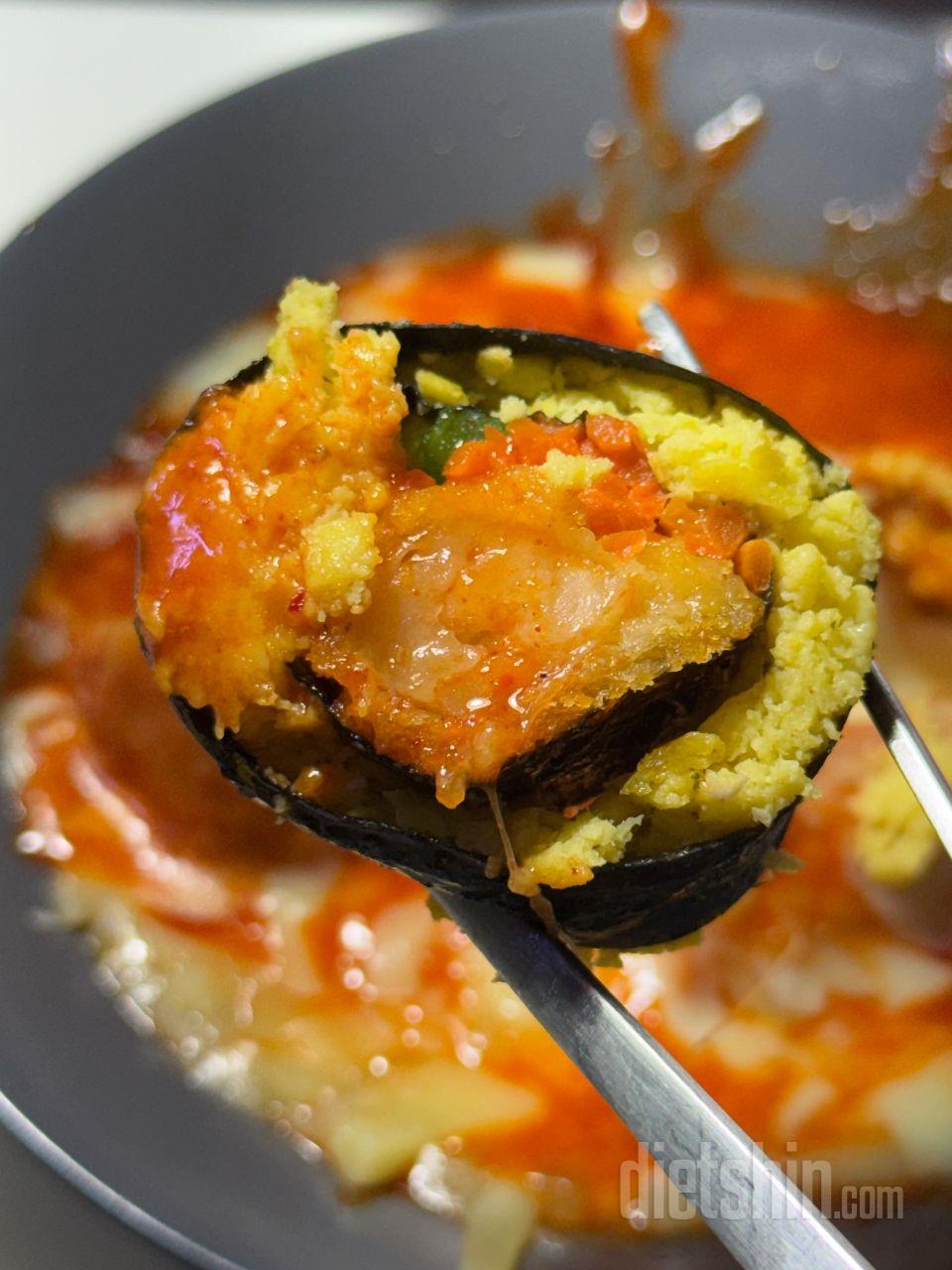 단백김밥은 그냥 먹어도 맛있지만 떡볶