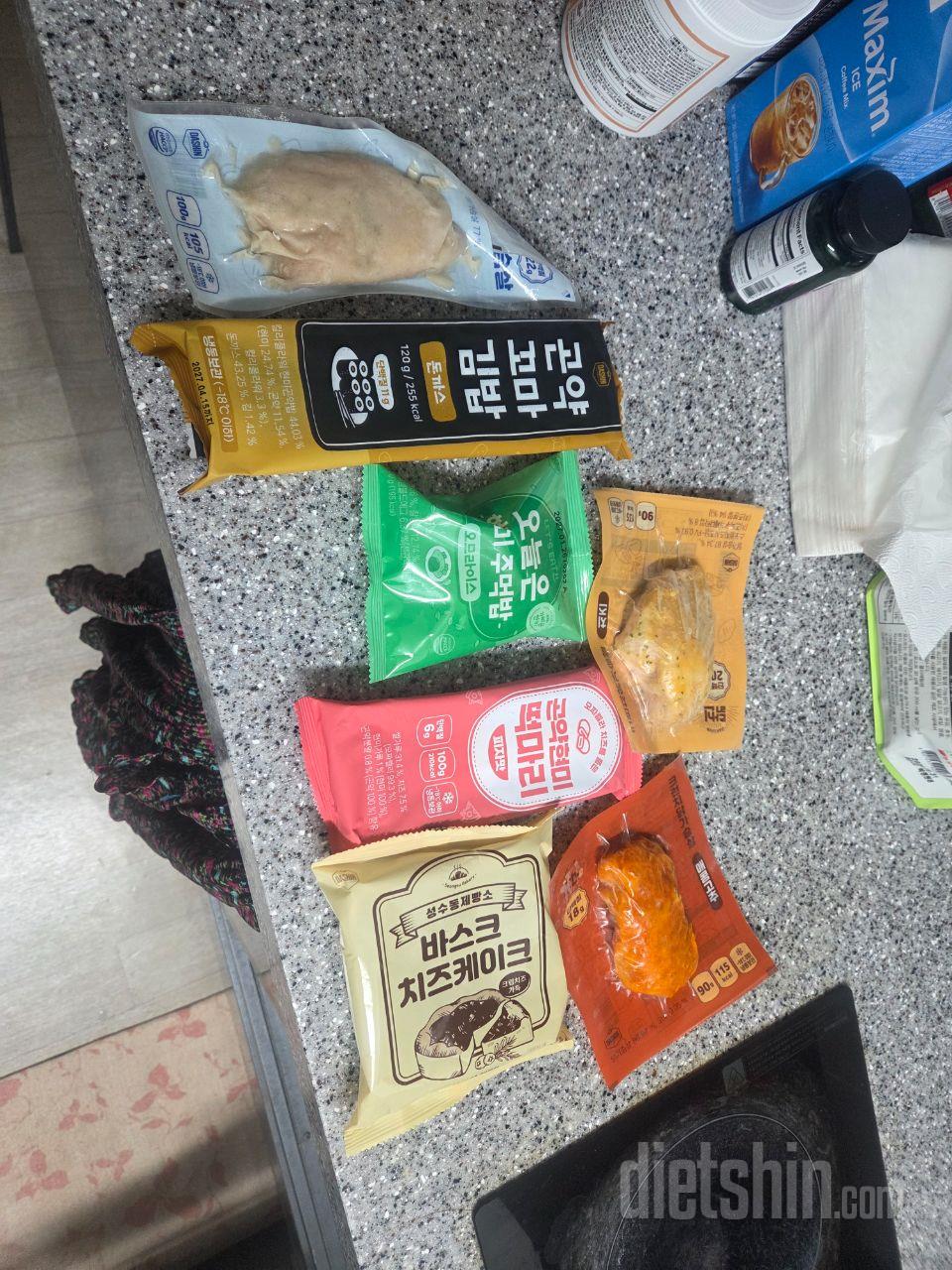 간편하긴 한데 좀 질긴 것 같아요.