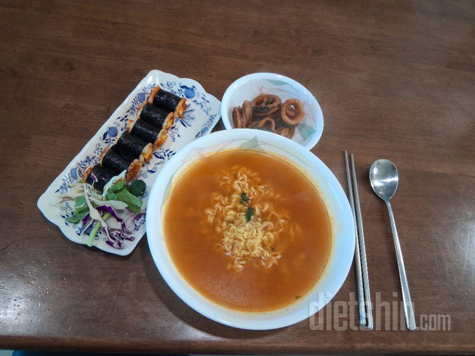 곤약 꼬마 김밥을 처음으로 사보았는데