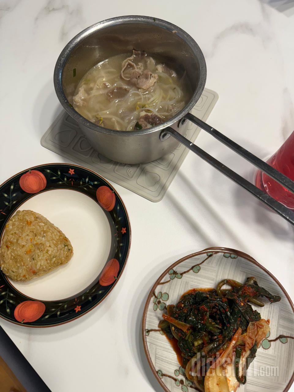 와 우삼겸넣고 숙주넣으니까 밖에서 먹