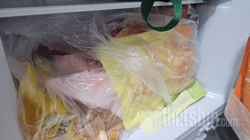 타 브랜드 보다 더 맛있습니다
냉동실