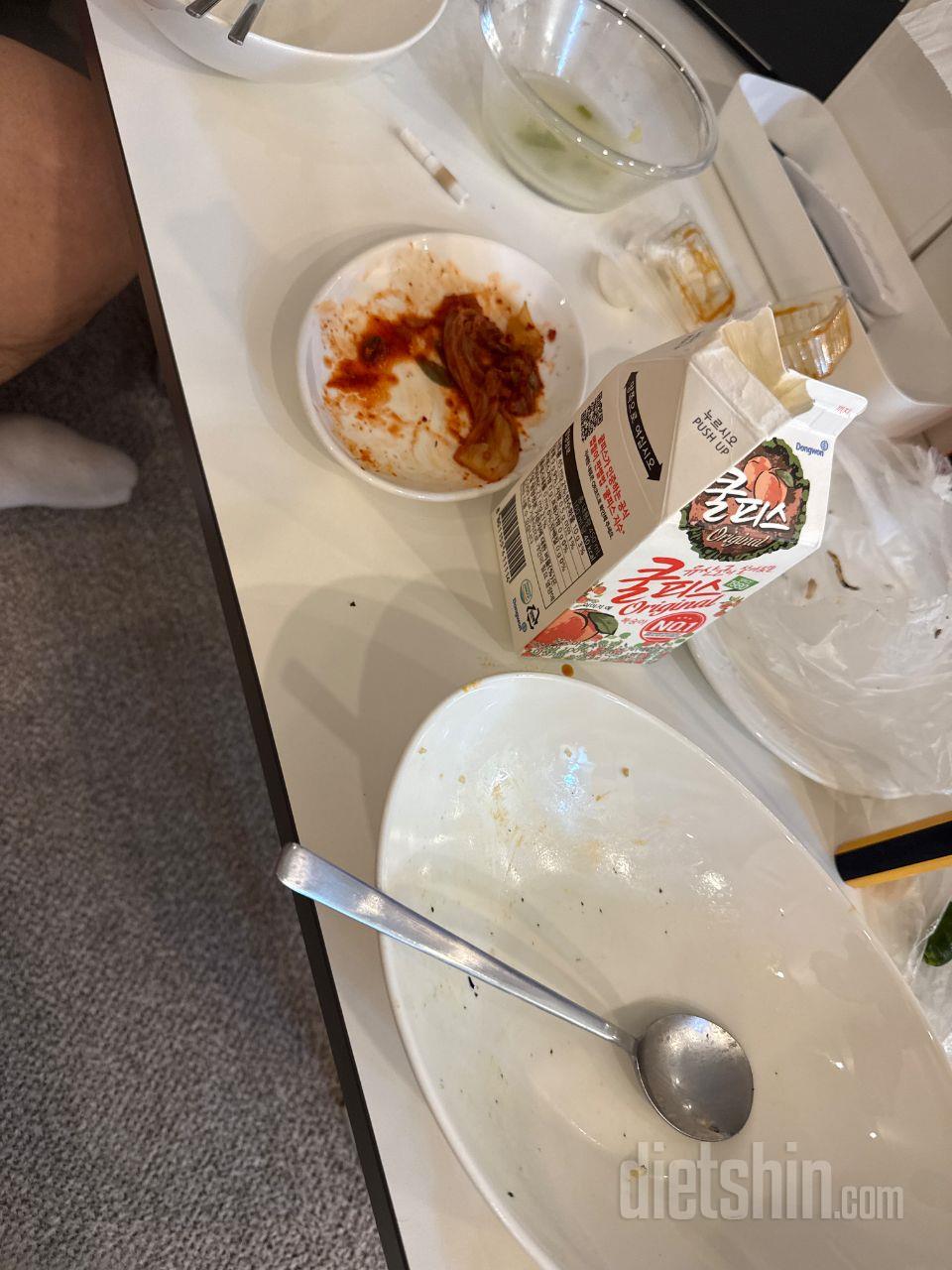 오늘처음까서 먹엇는데 먹을만하네요 ㅎ