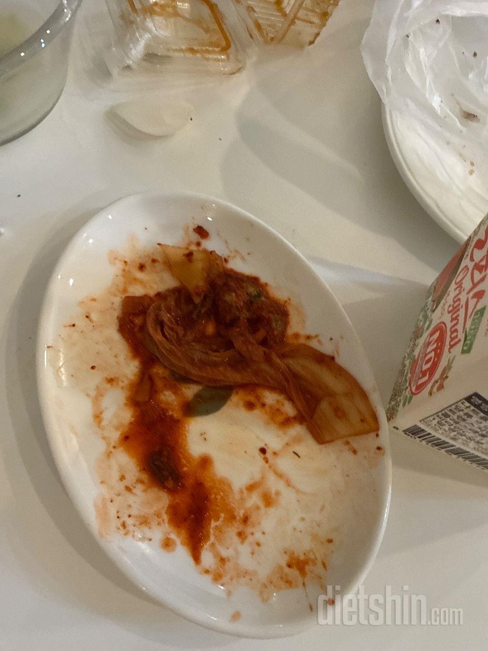 오늘처음까서 먹엇는데 먹을만하네요 ㅎ