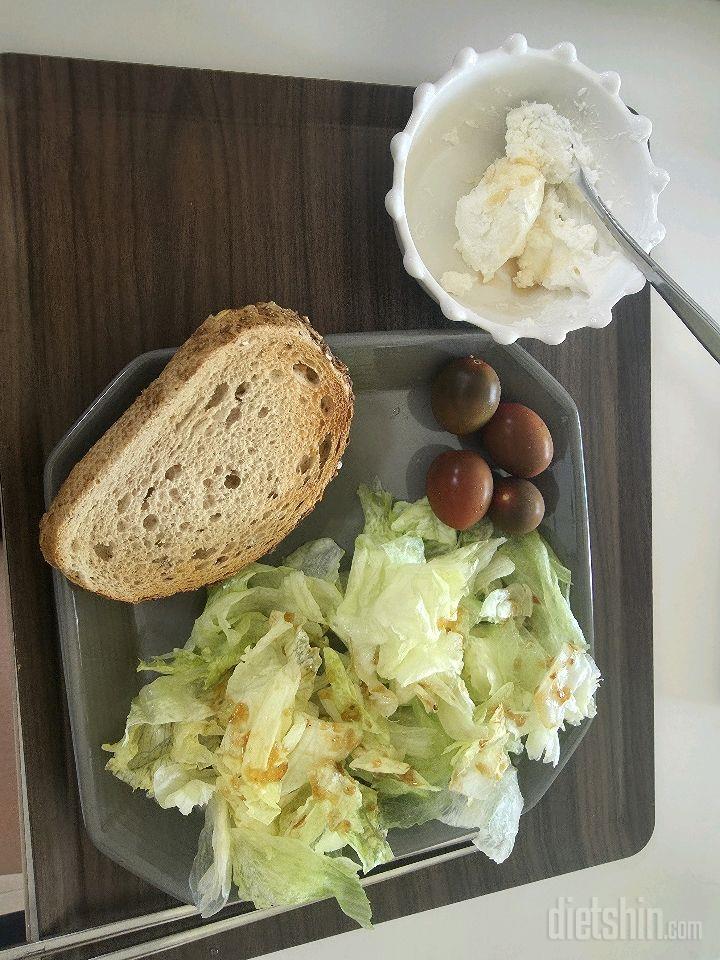 06월 06일( 아침식사 195kcal)