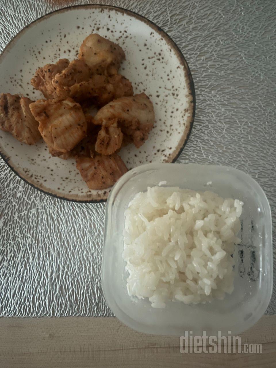 아침에 현미밥이랑 같이 먹고, 점심에