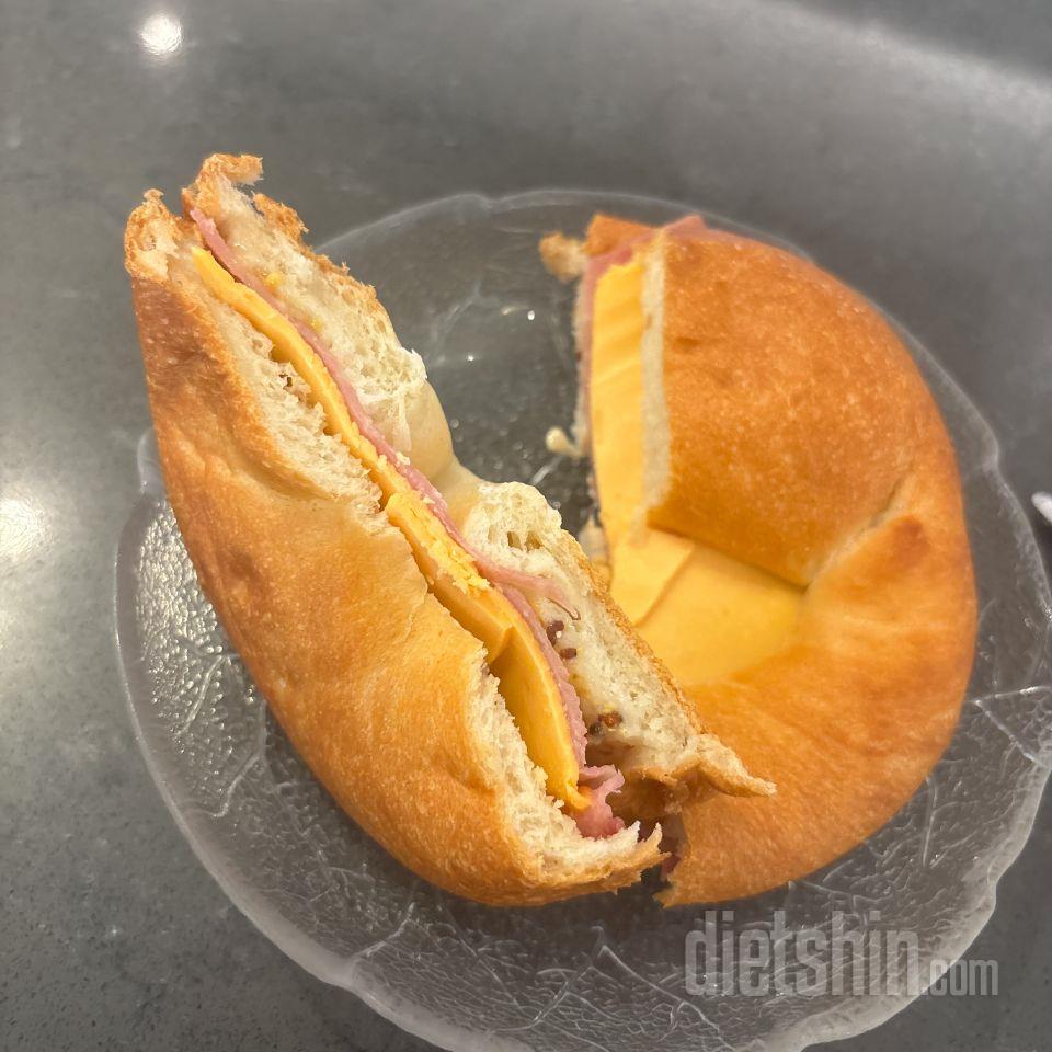 양은 적지만 아침 식사로 간단히 먹기