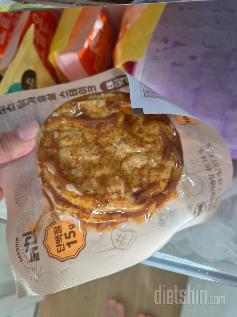 평소에 맛이 궁금했던 불닭맛 소세지!