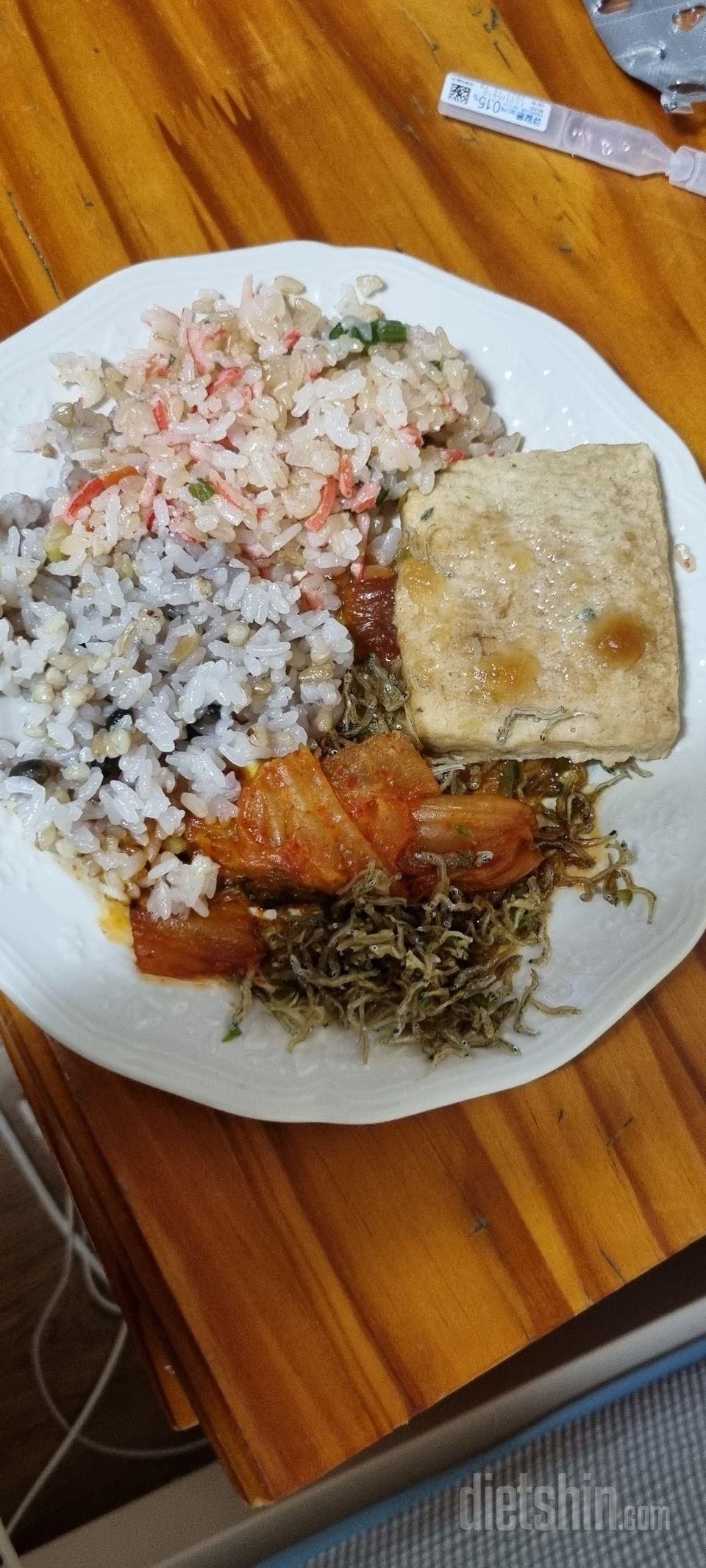 예전부터 즐겨먹던 현미도시락이에요!