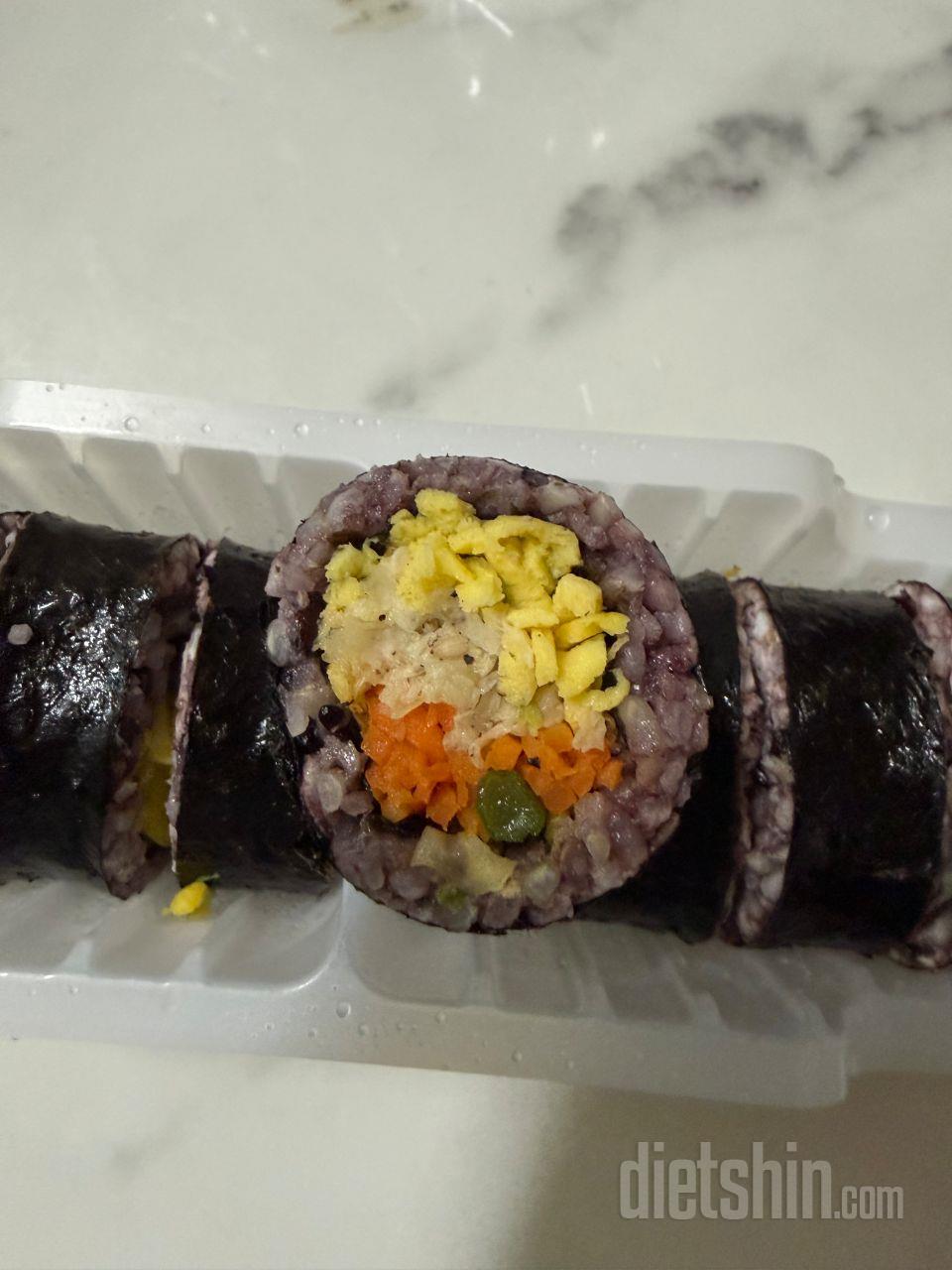 김밥 완전 맛있어요!!!!! 짱맛 부