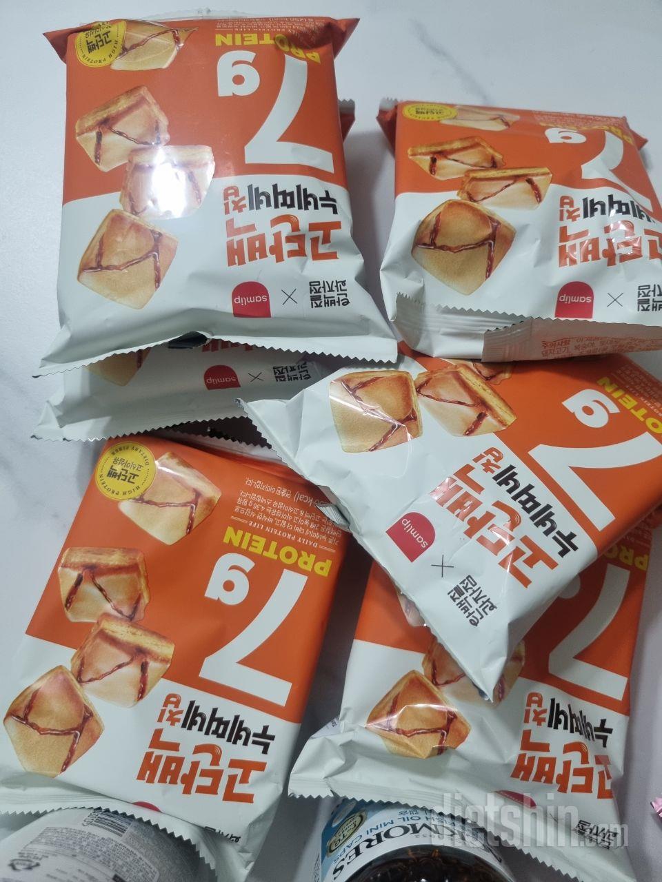 저번에 식단하다가 간식 땡겨서 산건데