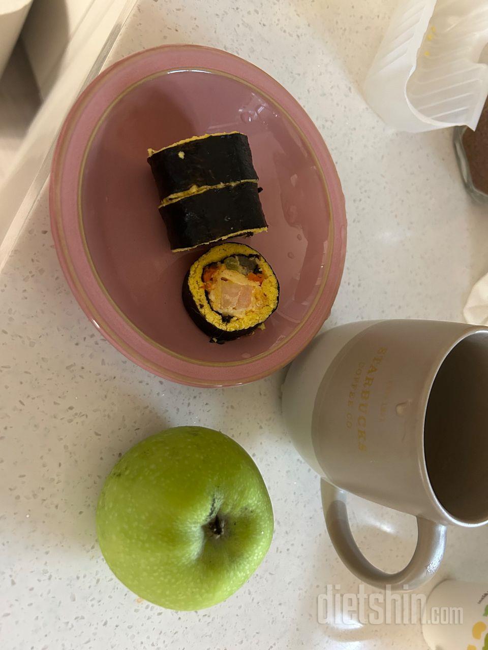 쌀빠진 담백김밥!! 없으면 불안해서