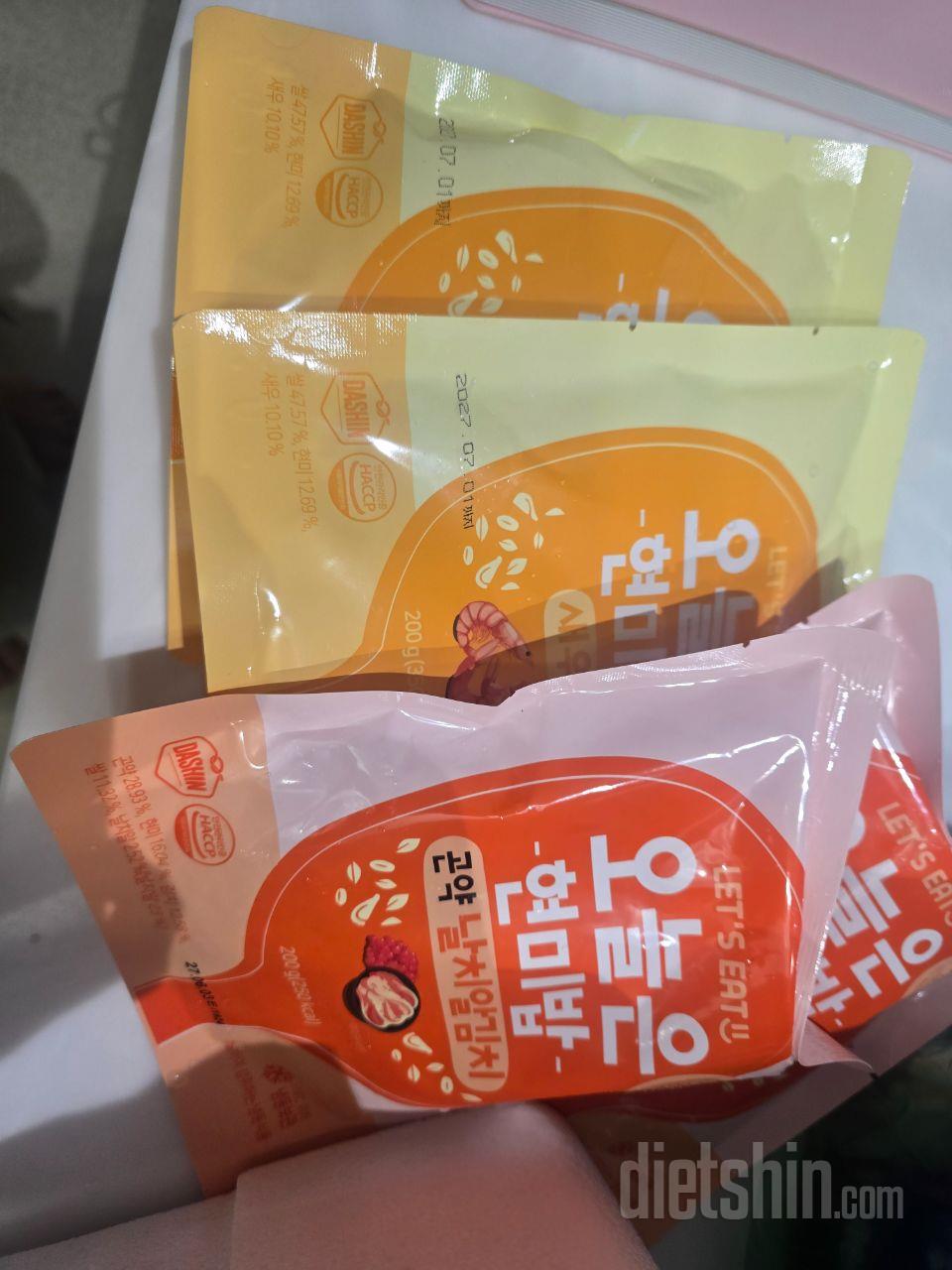 오랜만에 구입했는데 새로운 맛도 있구