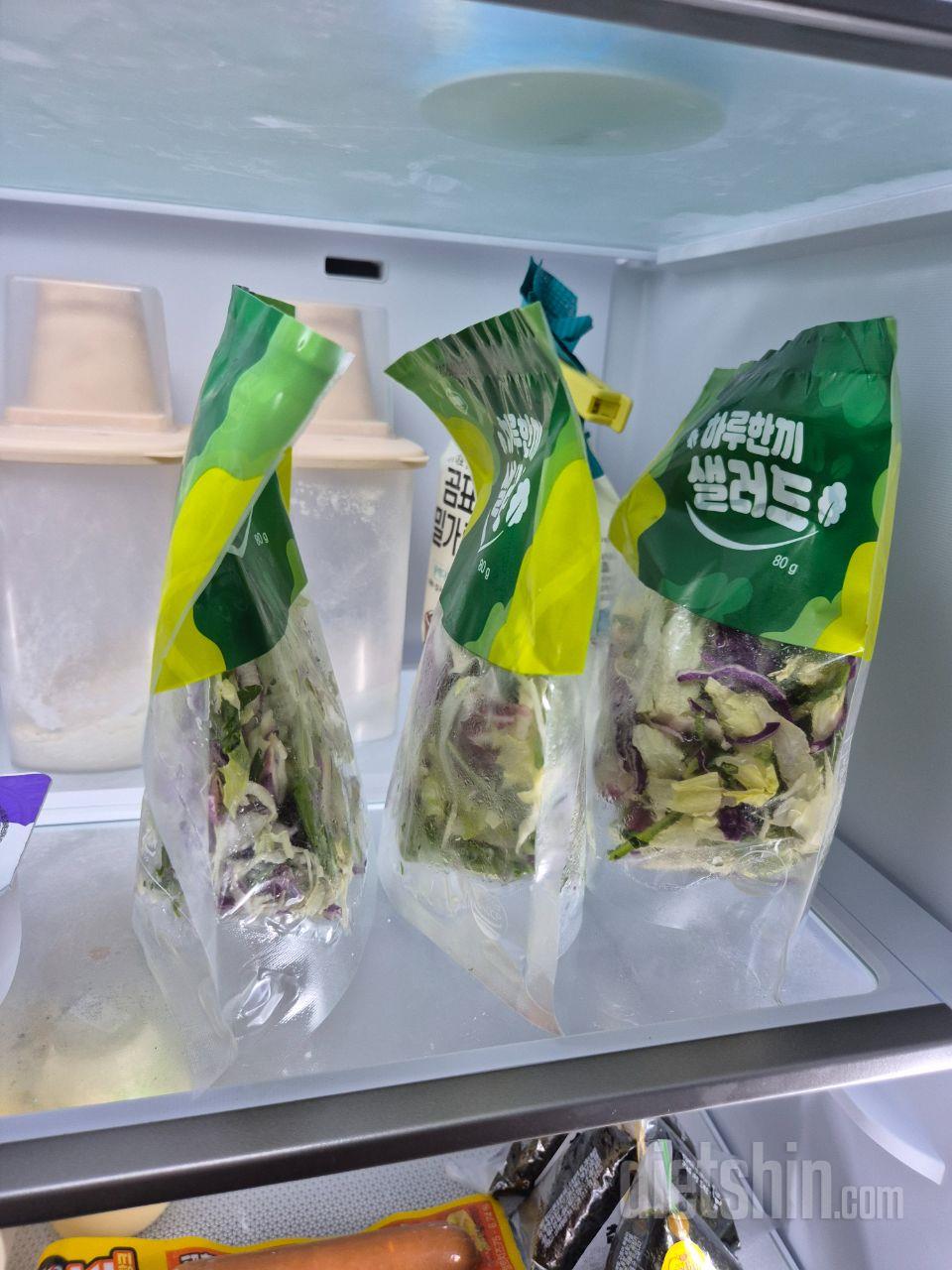 신선한야채를 간단히 먹을수있어서 좋아