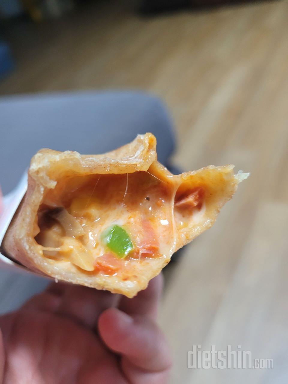 배송은 빨랐어요.
그런데 이런 살인같