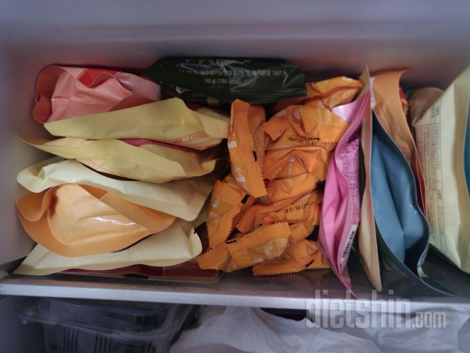 맛있어요
다만 약간 짠 듯
한끼로는