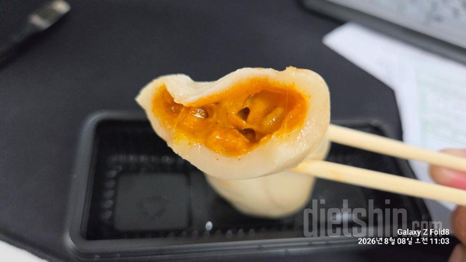 제가 맵찔이라 떡볶이 맛은 살짝 맵긴