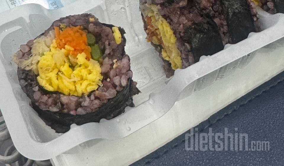 어머나? 냉동김밥 기대 0% 였는데
