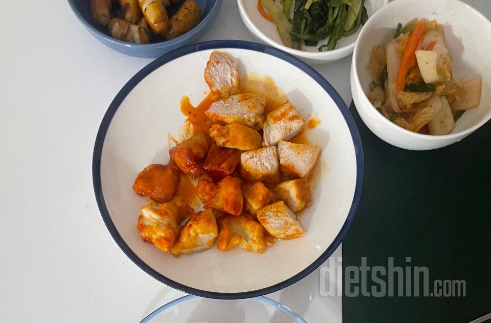 하나는 좀 적구 두개 먹으니 딱 알맞
