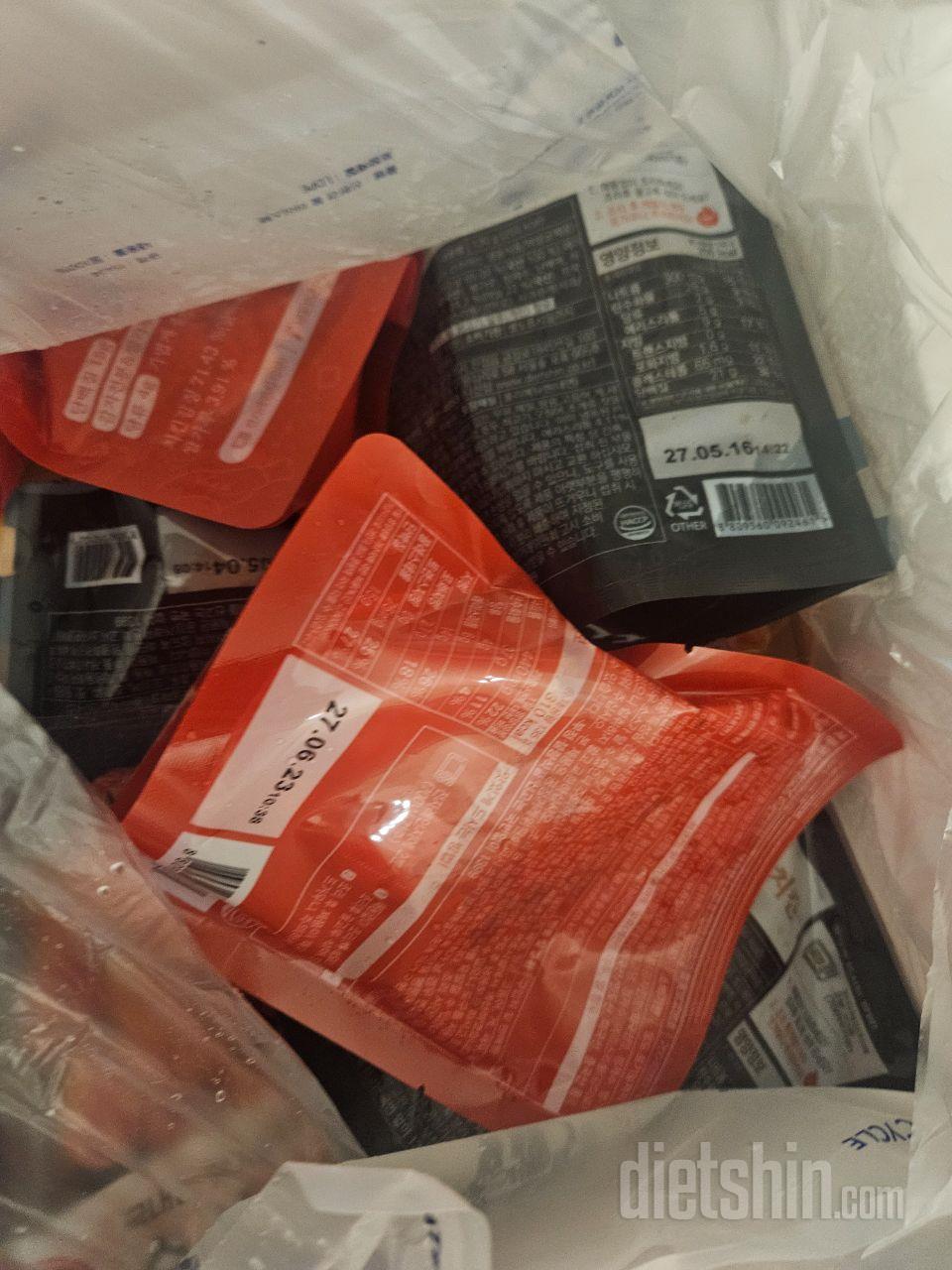 다른 닭제품들과 다르게 안질리고 맛있