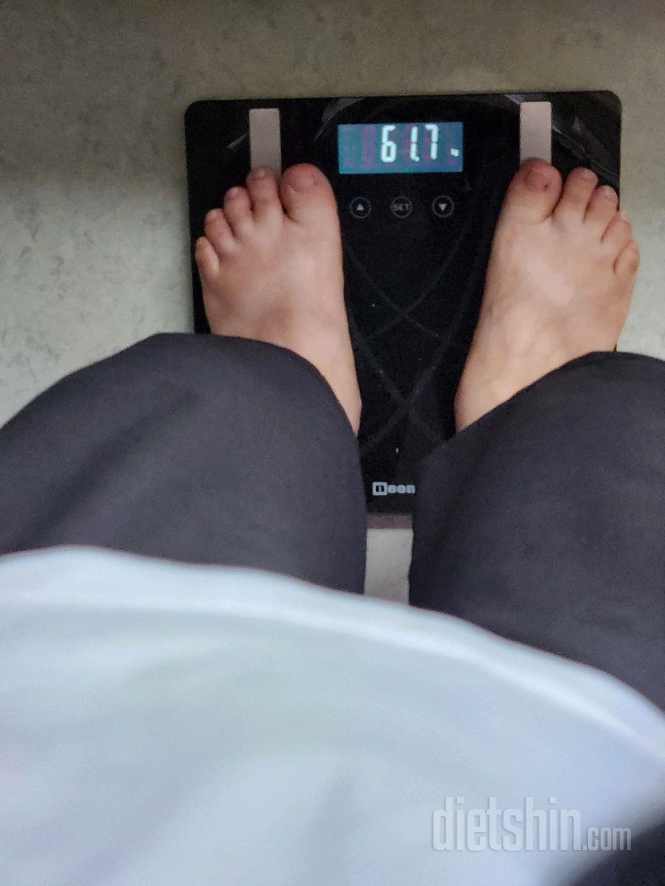 7일 아침 몸무게 재기23일차 성공!
