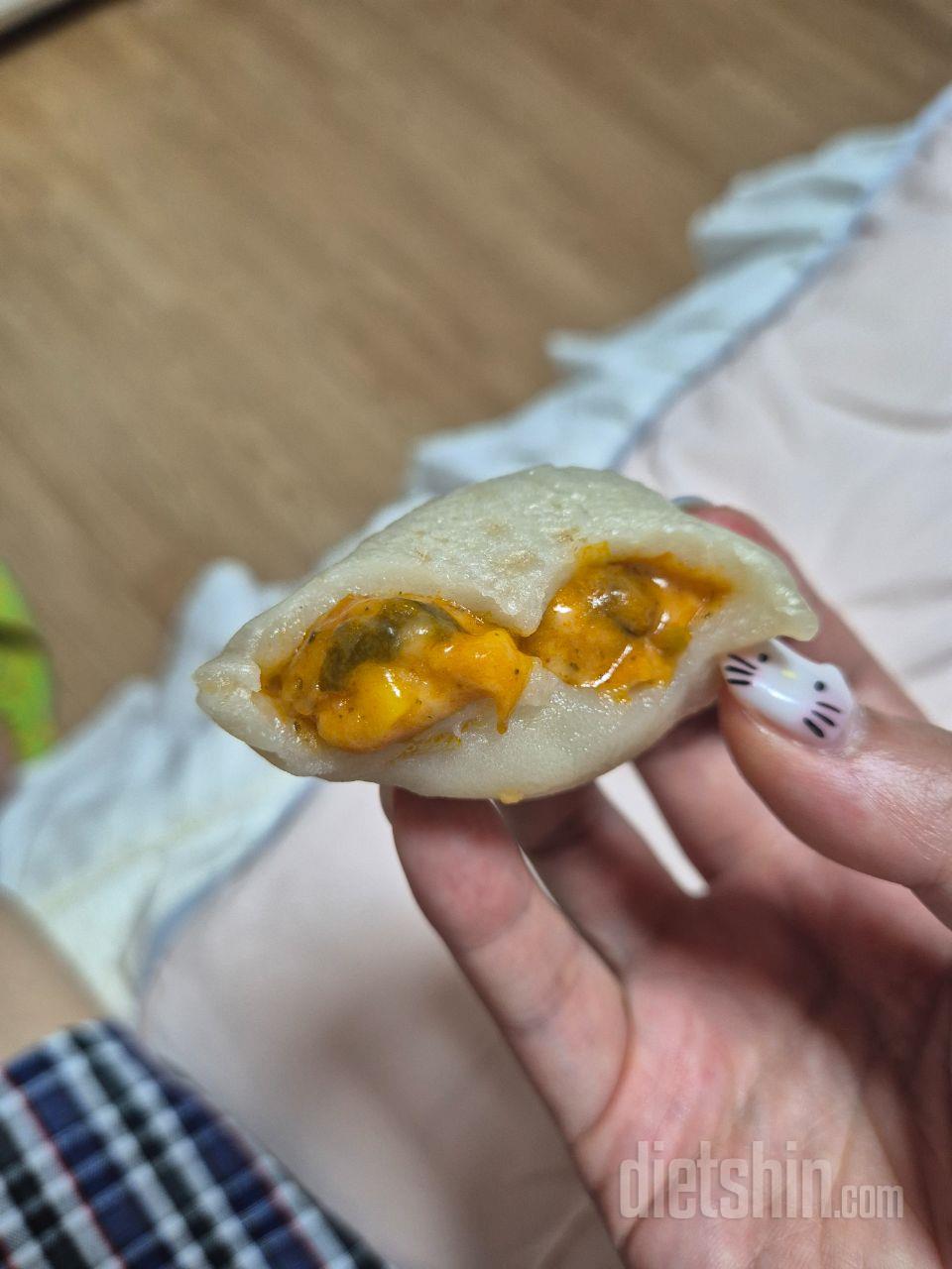 간식용. 간단한 식사 대용으로 구매했
