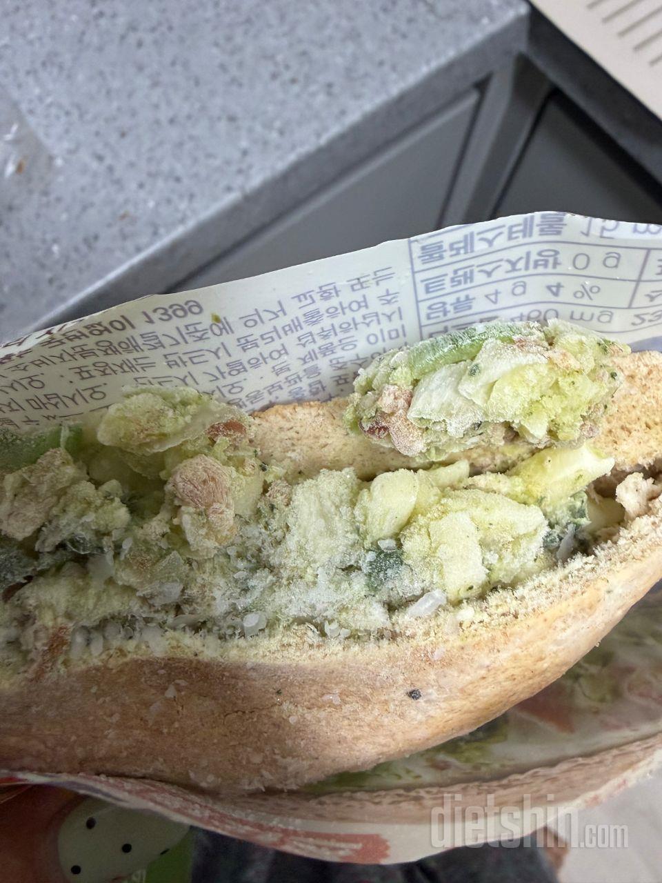 맛있어요 ㅎㅎ 맛은 최고 
근데 그릇
