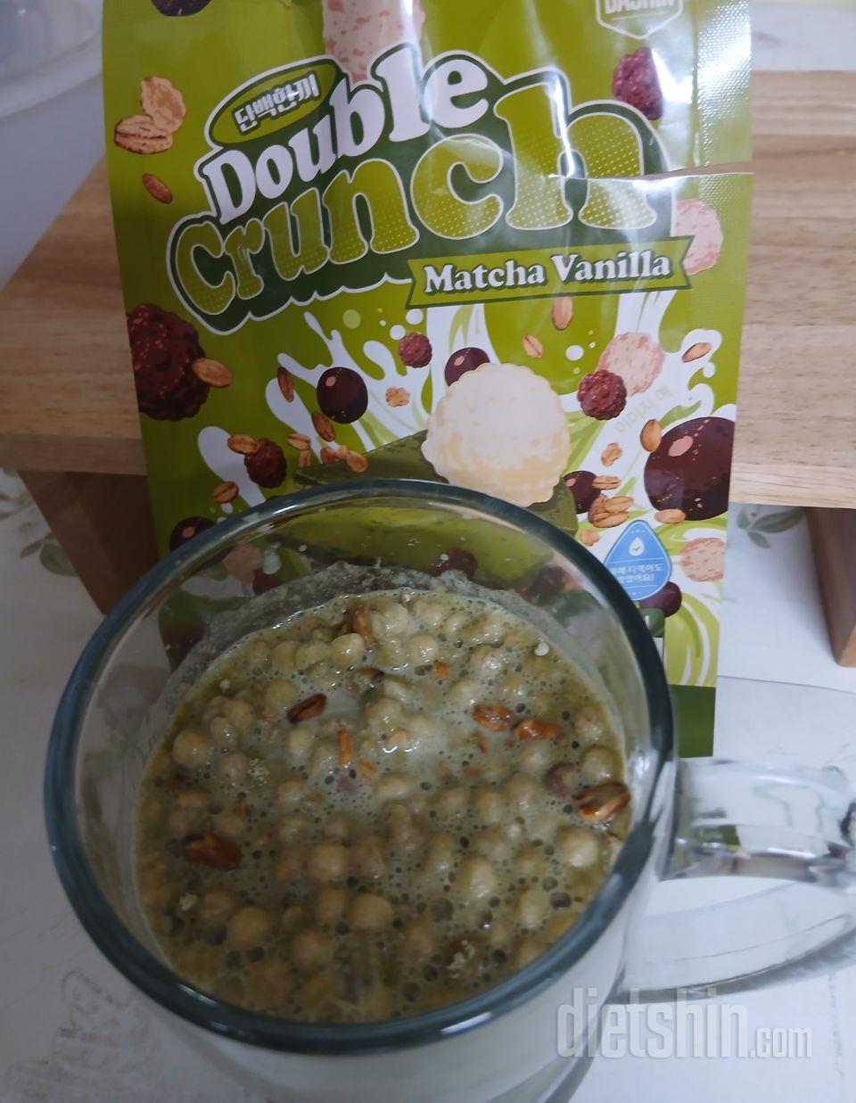 물만 넣어도 충분히 맛있어요 녹차라떼