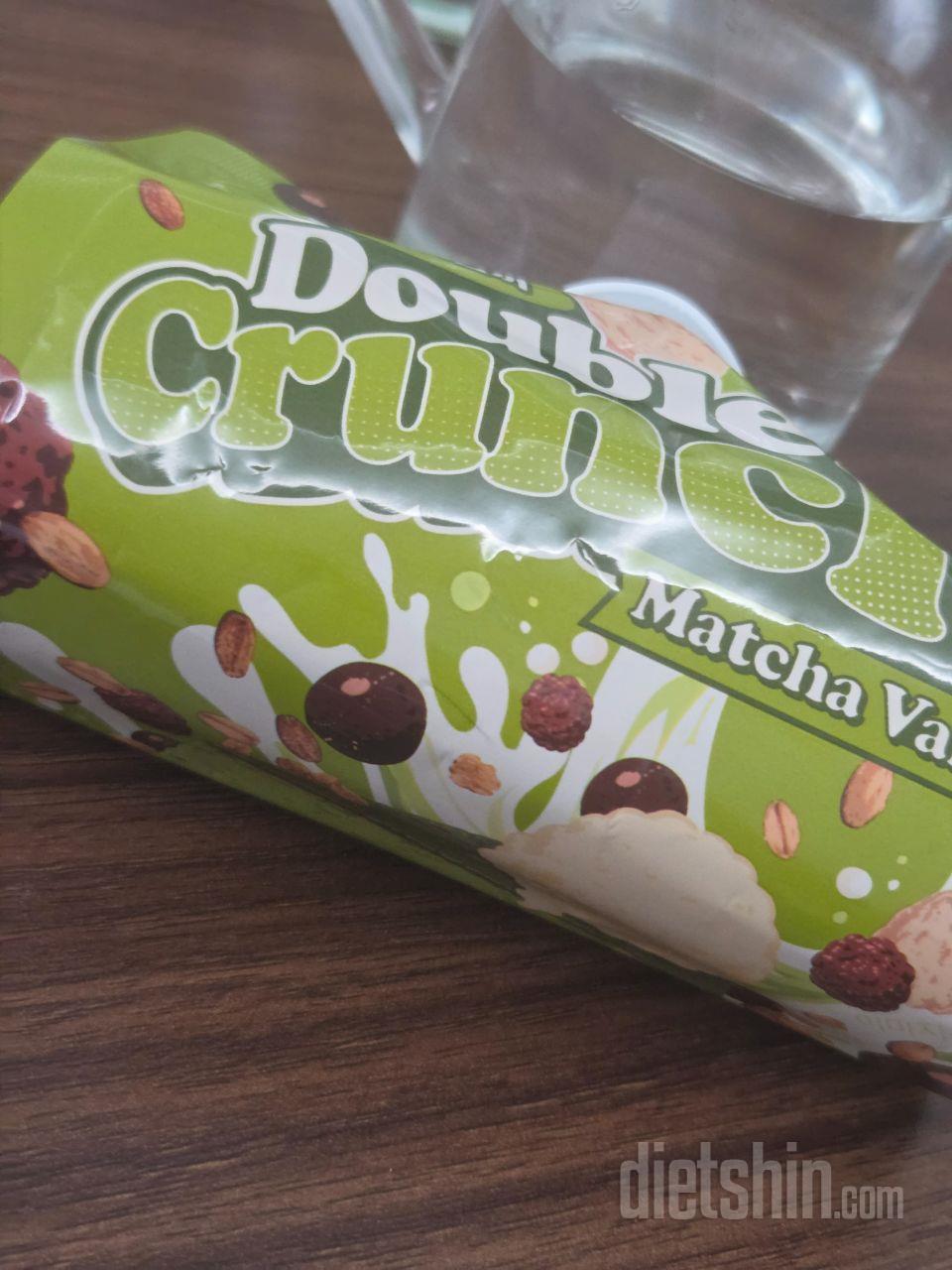 말차 맛보기로 하나 시켜서 먹어봤는데