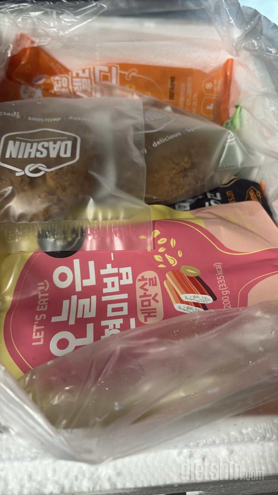곤약 날치알 김치맛 시켜서 먹어봤는데