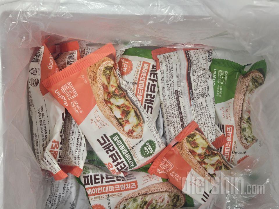맛있어 보여서 주문했어요
통밀이라 부