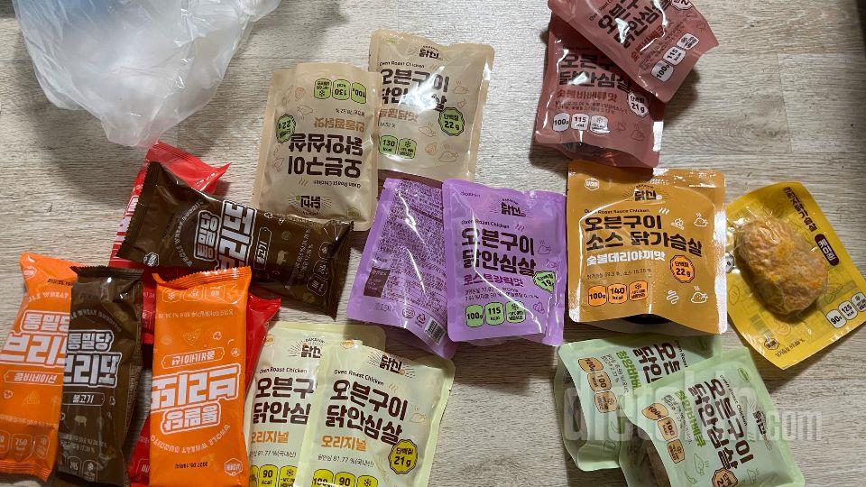 맛있어요 통밀이라 건강에도 좋아보이고