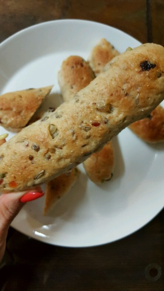 쵸다3탄.고소~ 달콤💟 맛의 케미 💑 통밀견과스틱빵🍞