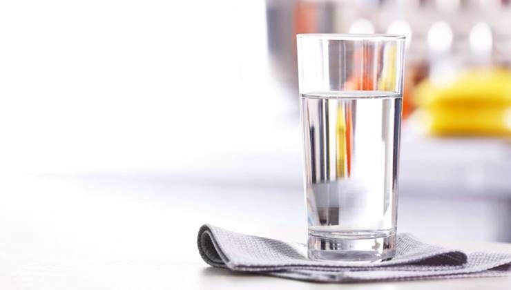 다이어트할 때 물 마시는 게 도움될까?