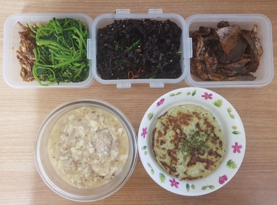 향긋한 깻잎맛 두부 스테이크와 오트밀황태계란죽으로 한끼 뚝딱 ^^