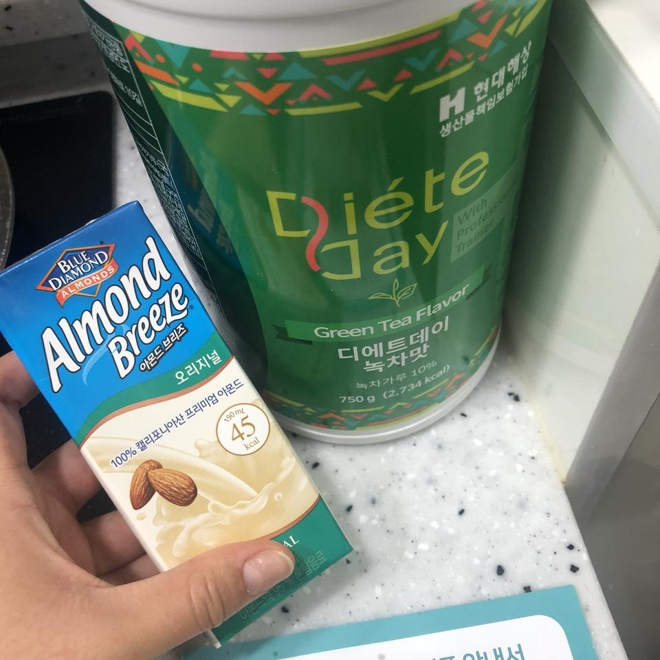 와 이거 이제서야 처음 먹어봤는데 너무 맛있네요!! 오리지널이 달꺼라곤 상상도 못했는데 ㅎㅎㅎ 언스위튼 ...