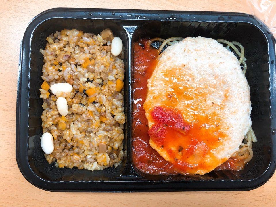 데워먹는 것도 간편하고 맛도 짱 좋아요! 이전에 샀던 다이어트 도시락은 너무 양이 작아서 금방 배고파서 ...