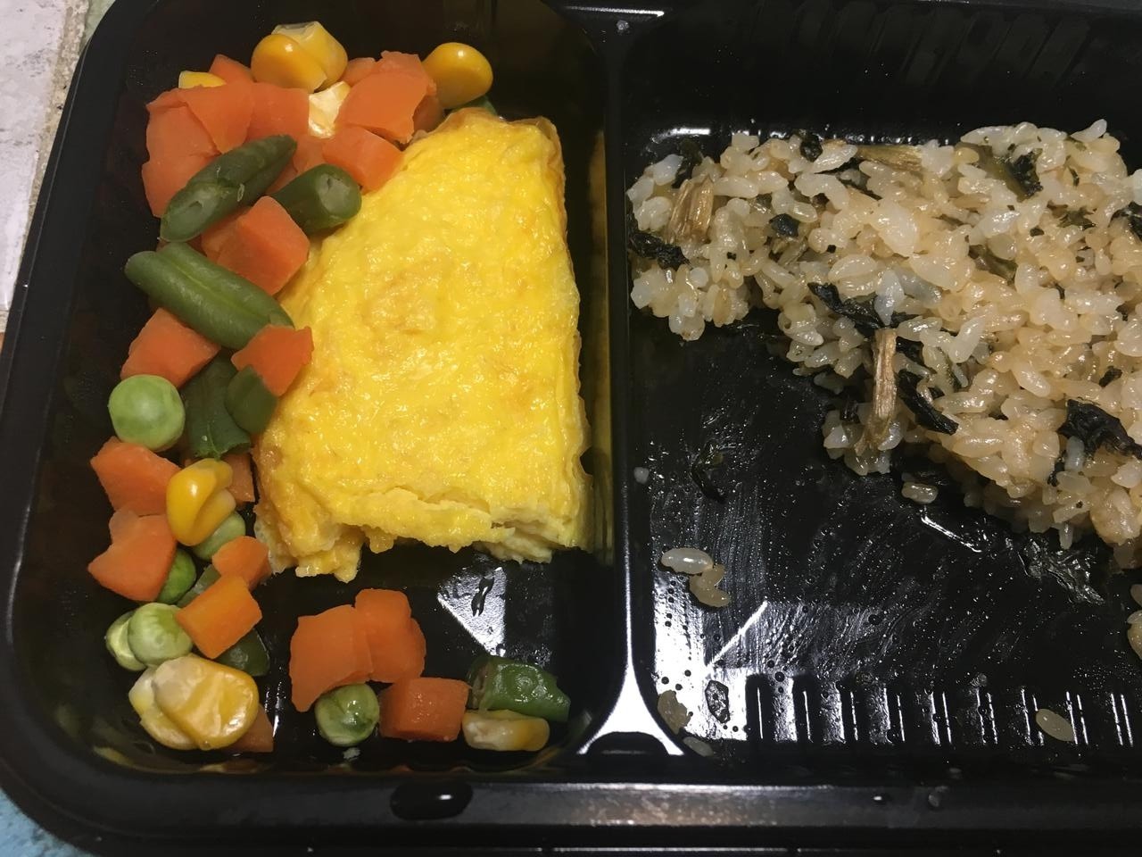 맛있어요 
작년에 몇차례 먹고 
새해 맞이 재구매 했어요
