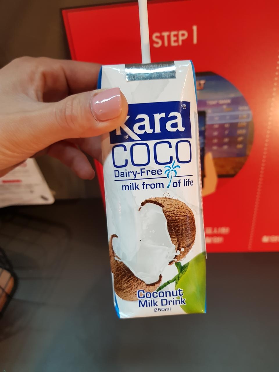 맛있어요~ 진짜 어떤 분 말씀대로 첫맛은 읭?했다가 먹다보니 고소하고 맛있더라구요.
밀크덩어리가 있어서 ...