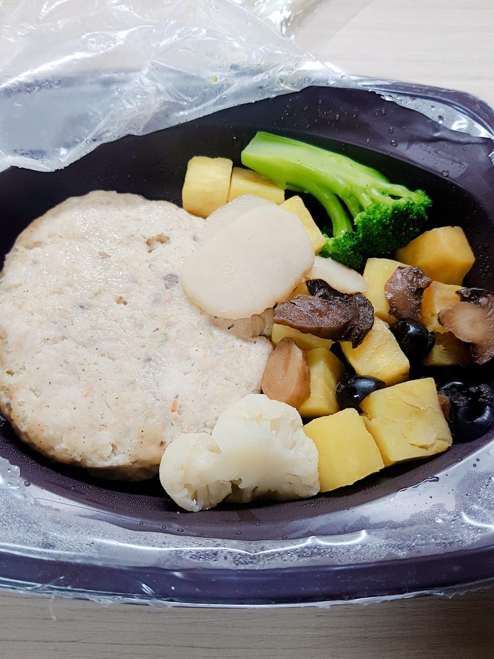 너무 맛있어요!!
소스 덕분에 더 맛있게먹을수있네요ㅎㅎ(소스진짜맛있네요)
개인적으로 원래 먹는양이 많아...