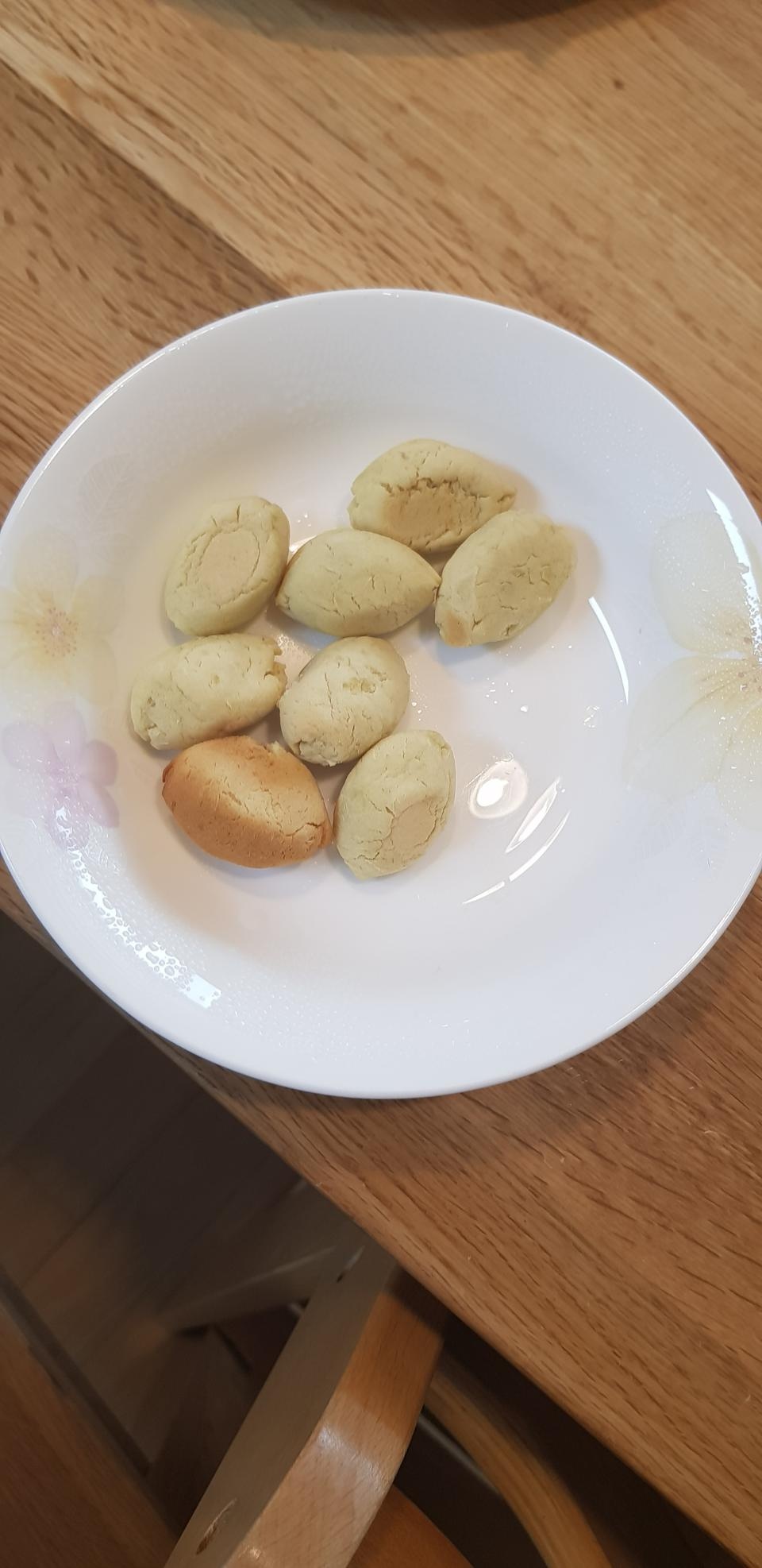 깔끔한포장에 달꼼한 고구마
너무 맛있었어요 
두개먹고 찍은사진이니 한 팩에 11개들었어요 
아메리카노나 ...