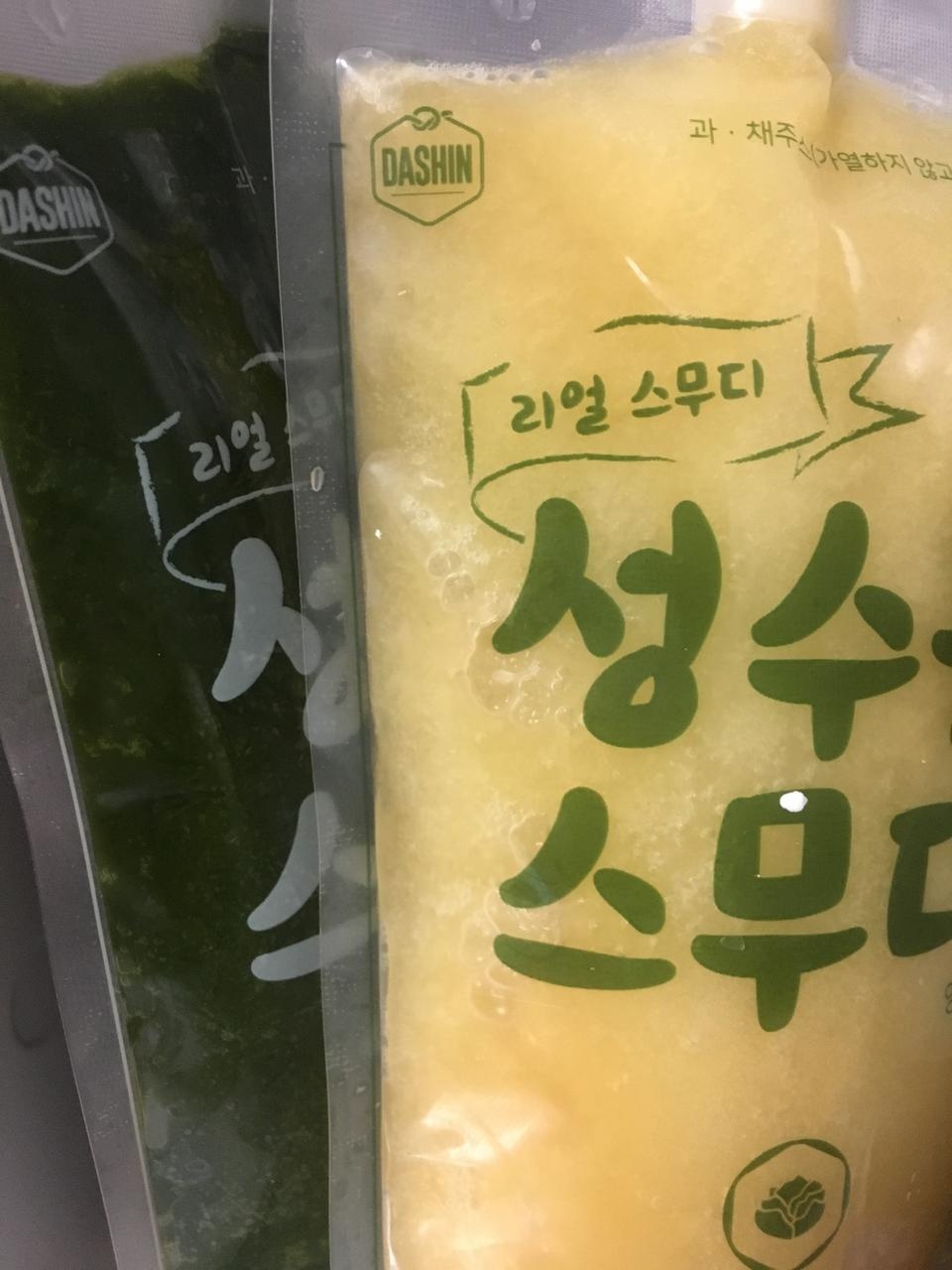 아직 안먹어봣지만 좋아요 ㅋㅋ 오래보관할수도있구 ㅋㅋ 다만 요즘 추워서 집에서 쉬는날에 하루동안 마셔...
