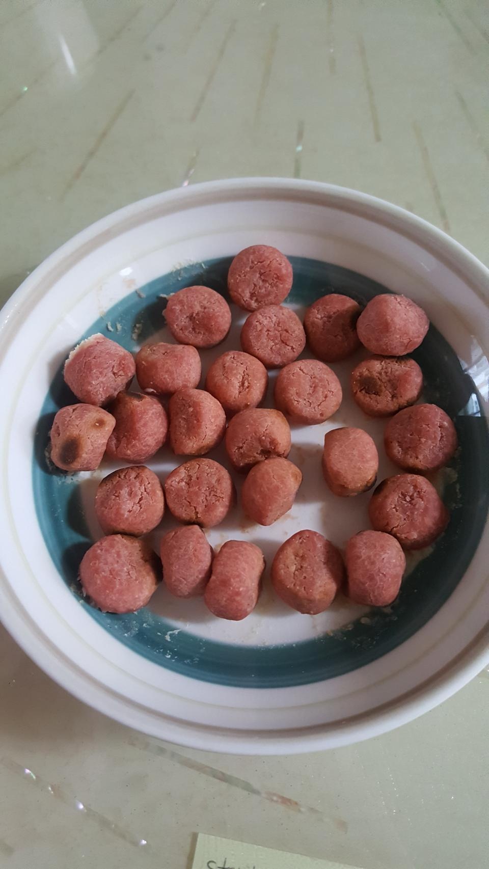 전자렌지에 좀 많이 돌렸더니 조금 탔네요 ㅋㅋ 전 꾸덕한 식감이 더 포만감을 주는것같아서 일부러 좀 더 ...