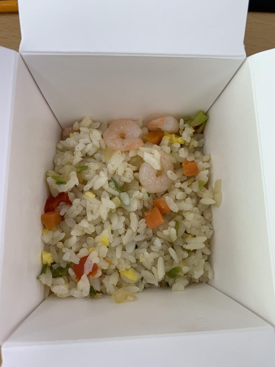와 진짜 맛있어요!! 
편하기도 편하고 양도 점심때 간단히 딱 먹기 너무 좋아요 다른 도시락 비해 양 많다고...