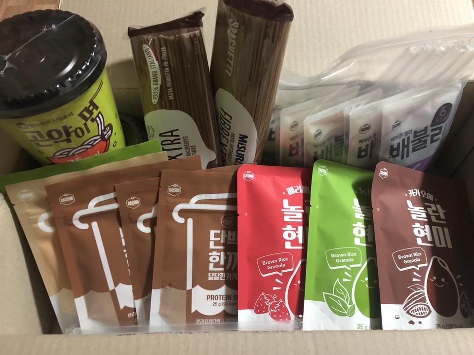 곡물쉐이크인데 맛있어요 ㅎㅎ 아침에 주로 먹어요