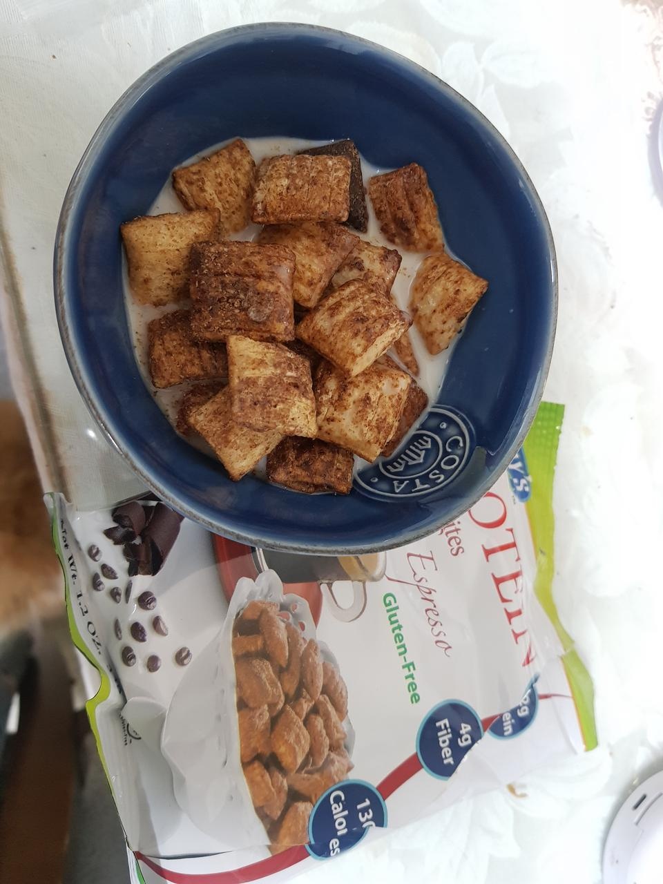 달고 맛있어요 ㅋㅋ씨리얼 그 과자 식가 맛 나요