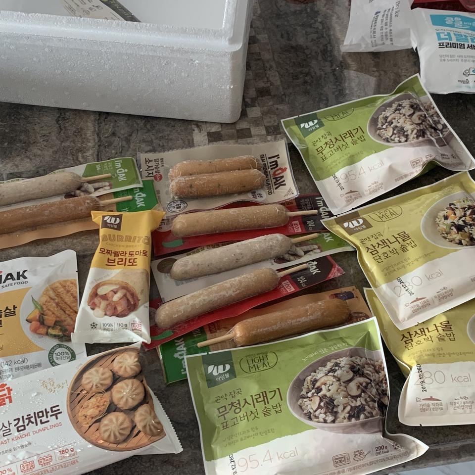 정말 맛있어요! 전자레인지에 돌리기만해면 되는거라 급할 때 빨리 해먹을 수도 있고 무엇보다 정말 맛있는....