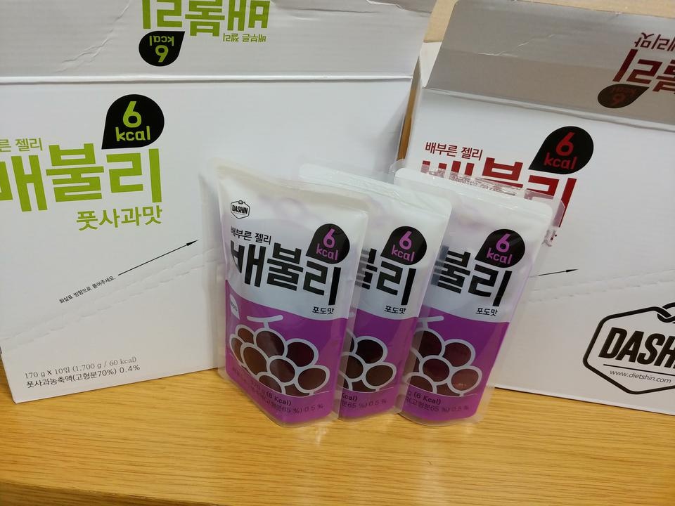 두번째구매에요    다이어트에들어가서  
간식용으로 샀는데  우리아가들이 폭풍흡입해서 T T금방없어지네요...