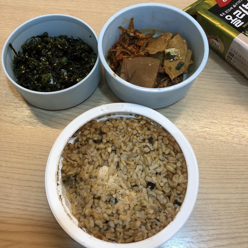 도시락 싸서 다니는데 밥이곤약 간편하고 맛있어요!
