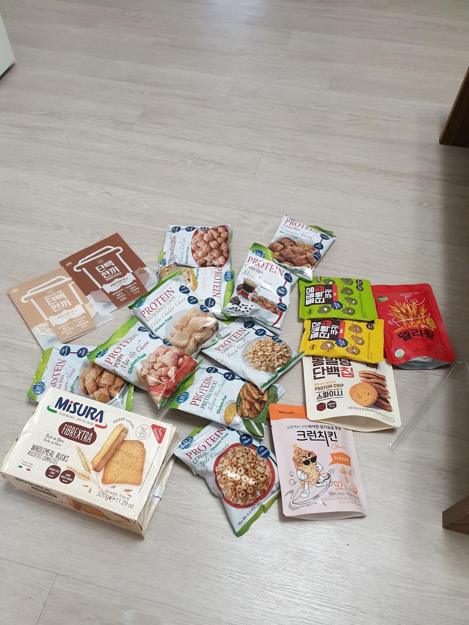 떡볶이과자맛나요 근데 퍽퍽함