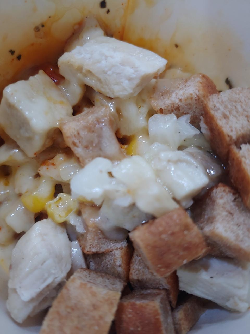 맛있는데 조금 닭냄새가 나요